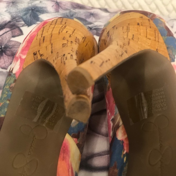 Jessica Simpson floral platform pumps high heels size 5.5 new! - Picture 3 of 3